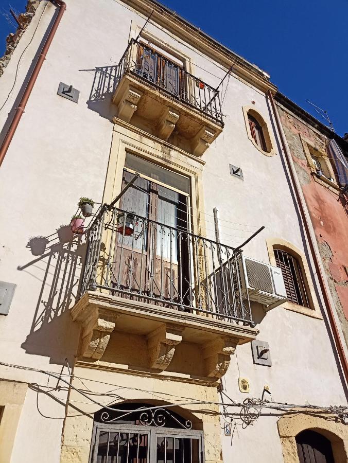דירות סירקוזה Casa Miele Ortigia מראה חיצוני תמונה